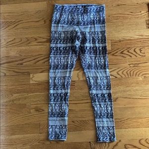 American Eagle Tribal Print leggings